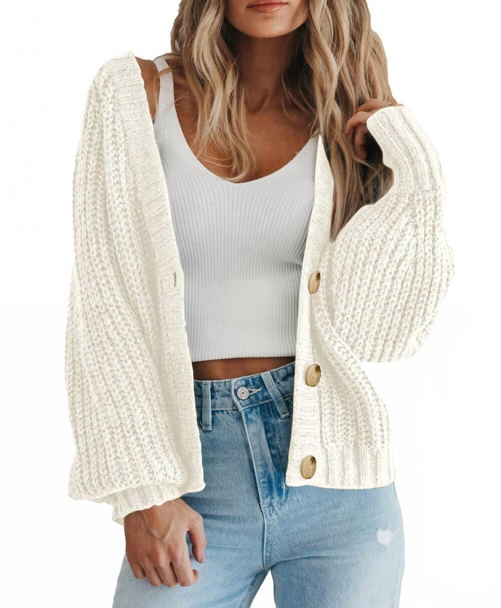 NEW UNKNOWN chunky knit button up cardigan in white